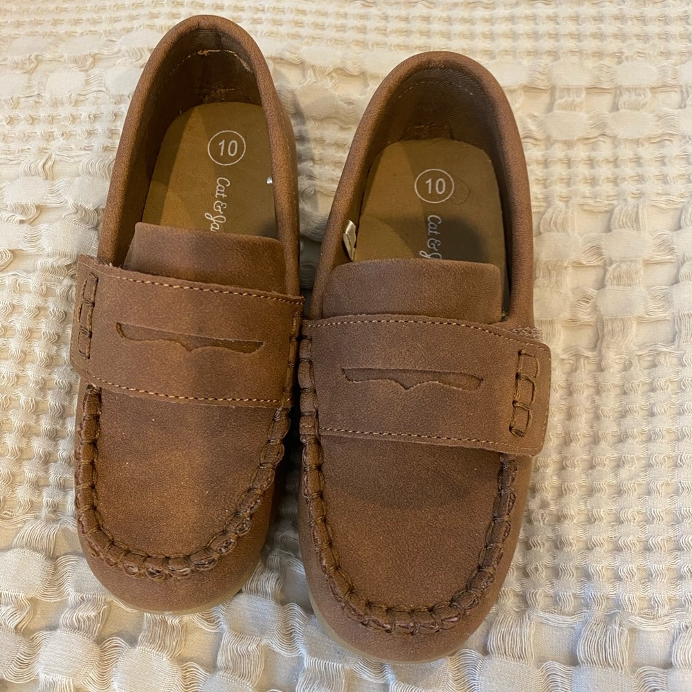 NIB Cat and Jack brown loafers!